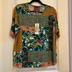 NWT Johnny Was M oversized cropped tee .